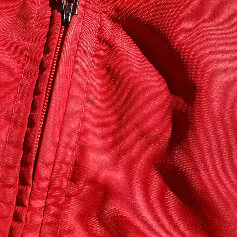 Women’s Red and White Columbia jacket SMALL - Picture 13 of 16